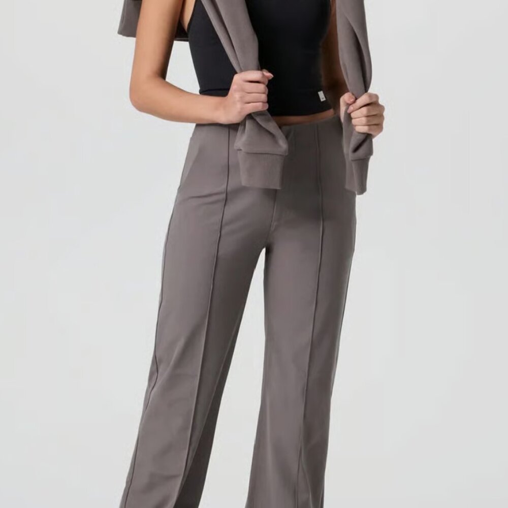 Vuori Set - Meta™ Wideleg Pant (XS) &  Long Sleeve Pose Cardigan (S) in Chia